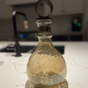 Glass decanter